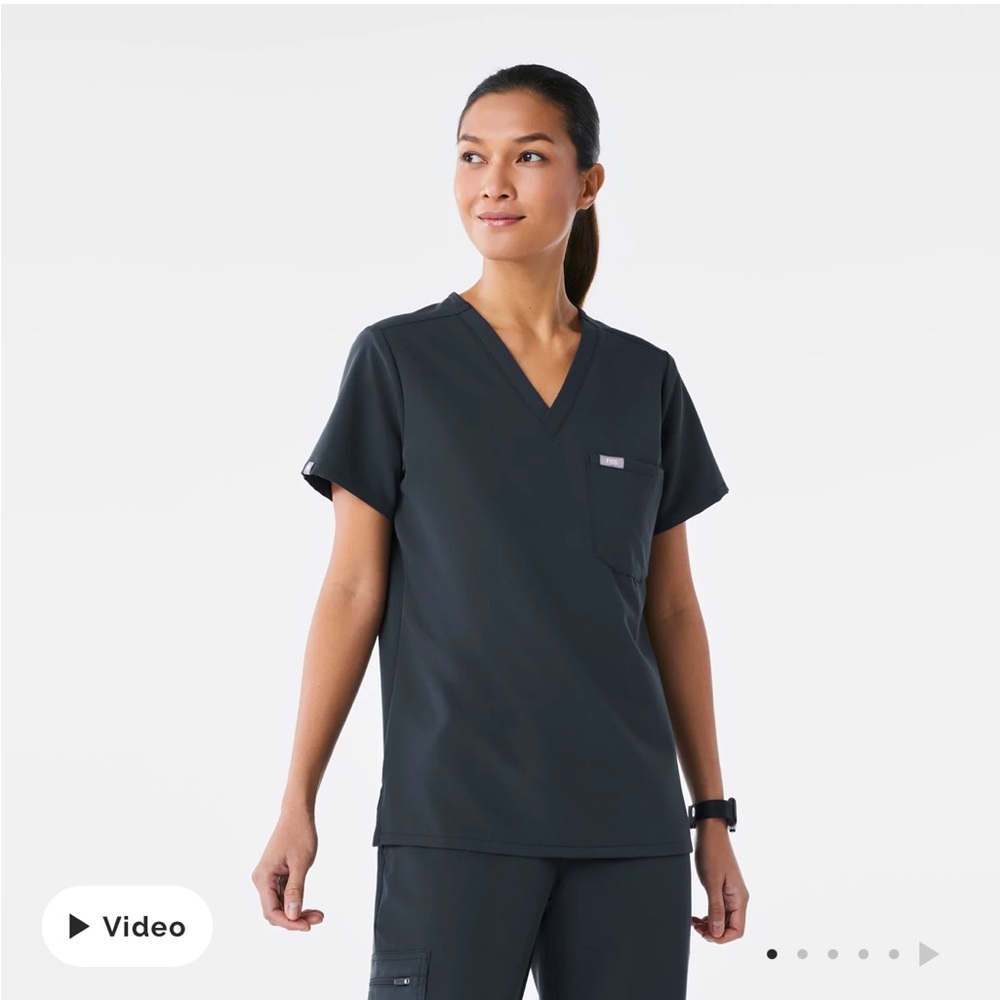 Figs Catarina One Pocket scrub top